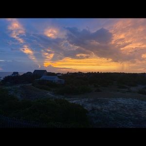 🌻summer closet sale🌻